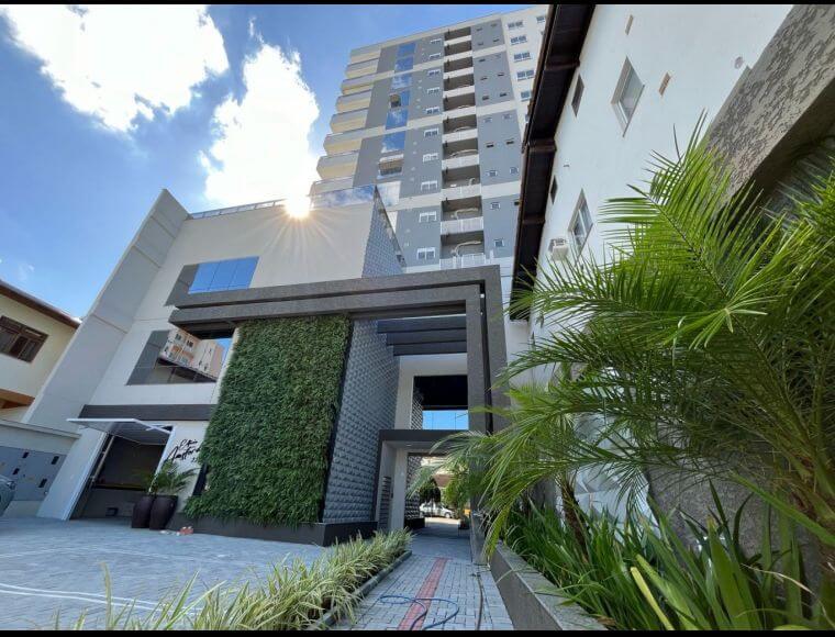 Imagens de casa que o Djonathan Frontorio Corretor de Imóveis vende em Indaial, Santa Catarina, Brasil